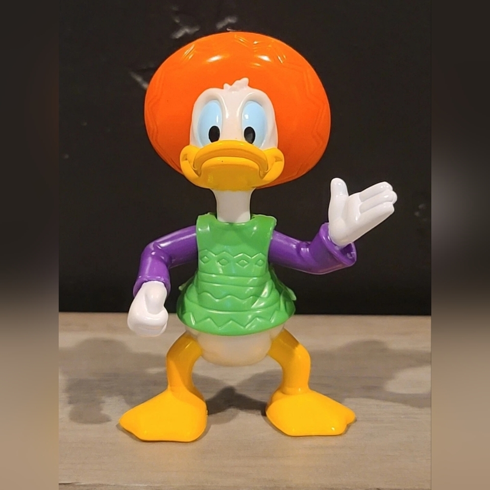 Donald Duck Disney Epcot Center Orange Sombrero Toy [ Read Details ]